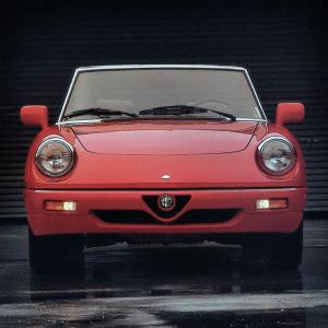 Alfa Romeo Spider Veloce Commemorative Edition 1993 года 